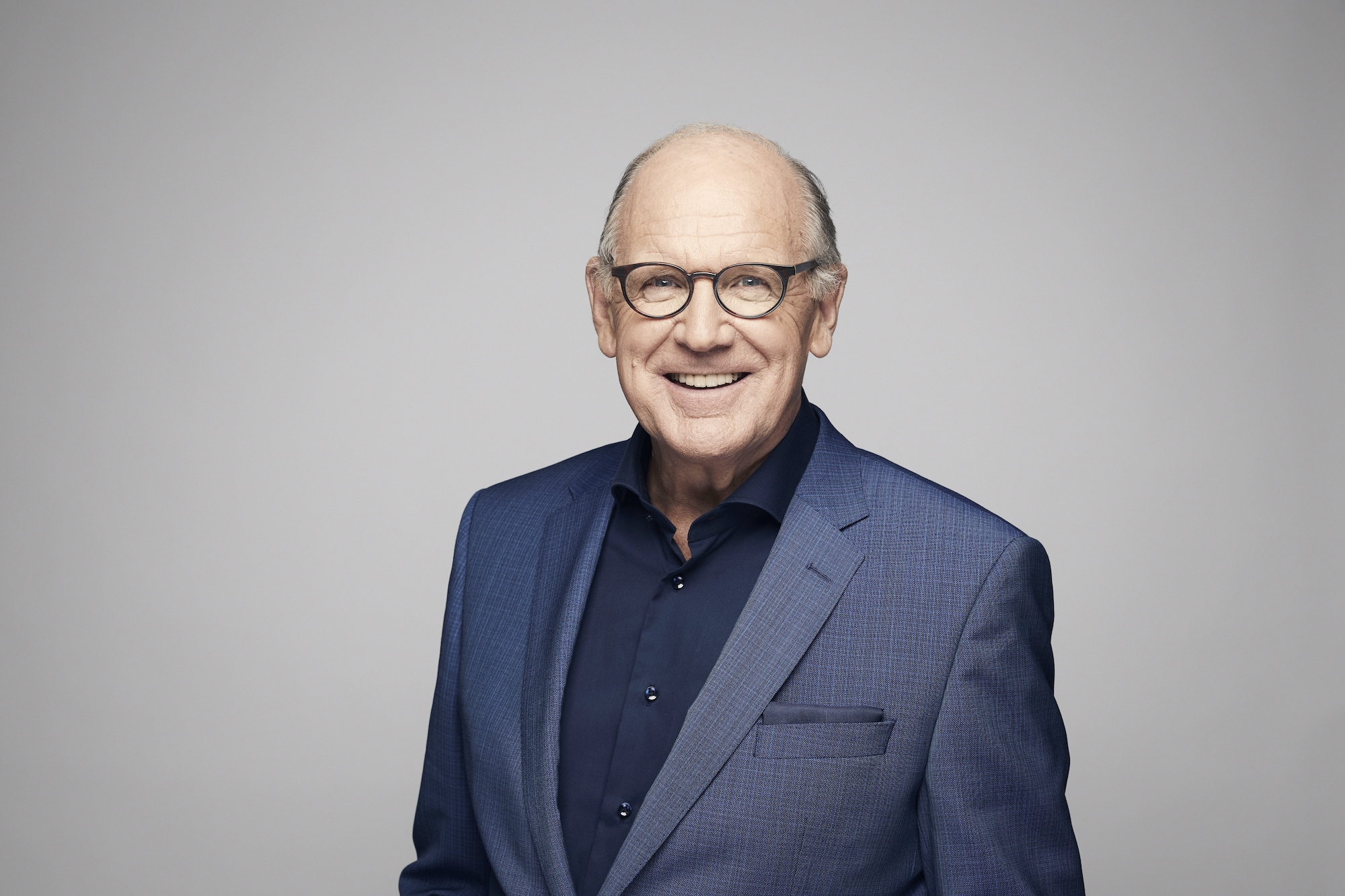 Philip Freriks vertelt in persoonlijke 4 mei-lezing over vermoorde broer